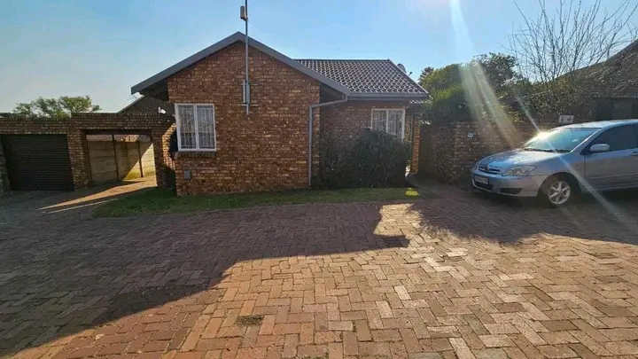 A 2 fitted bedroom house complex coming with   in Kempton Park