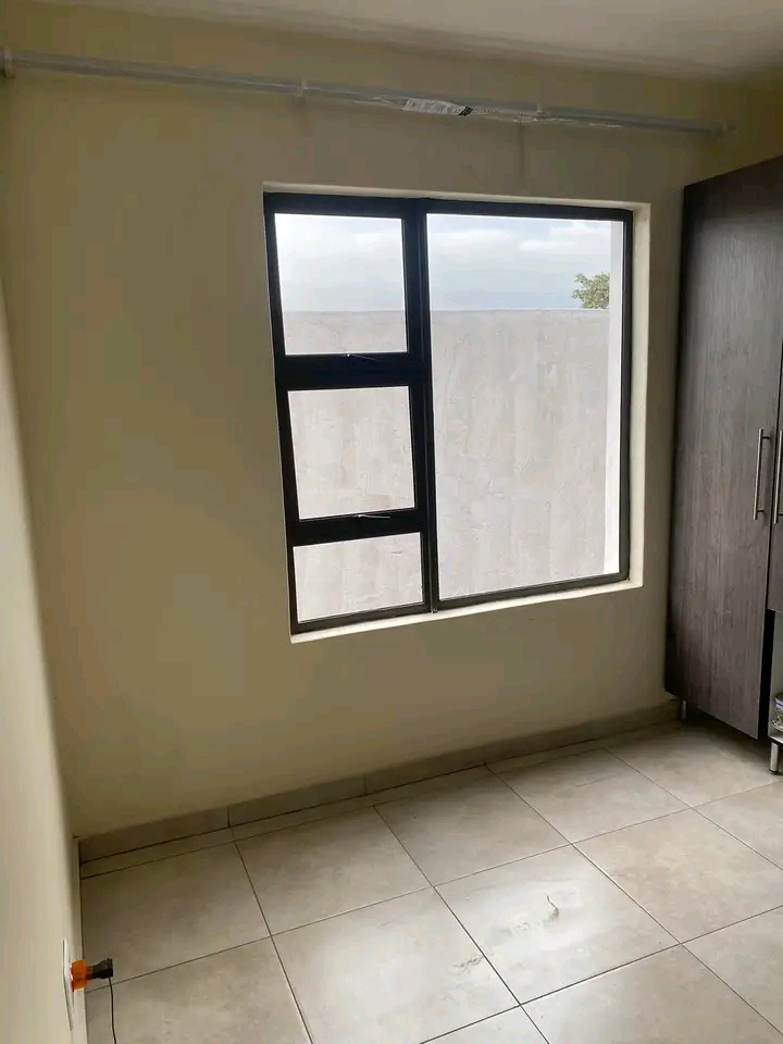New bachelor units in villa liza available 1   in Boksburg
