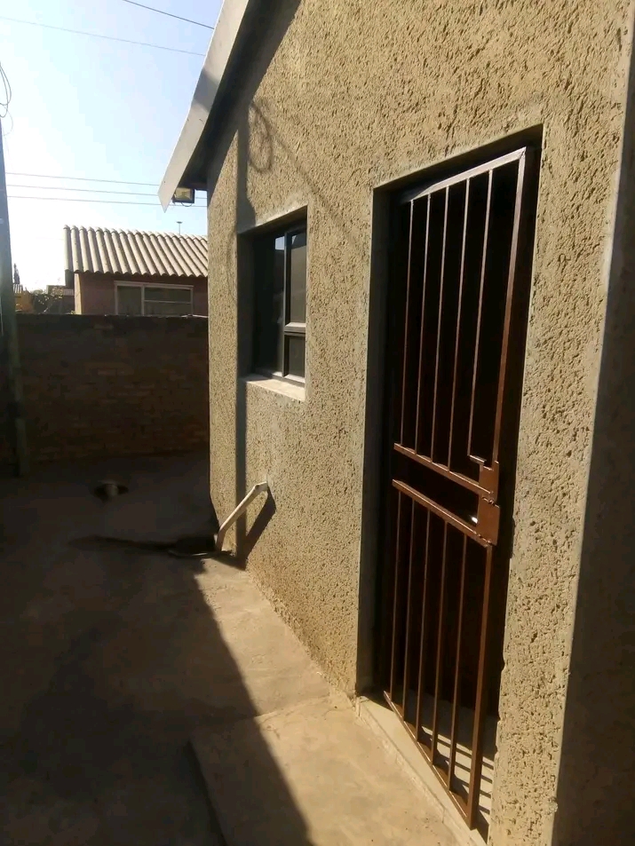 A very beautiful ❤️ quiet place available  in Chiawelo