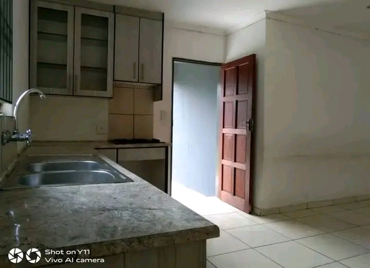 2 bedroom bachelor available  for r4000pm, de  in Birch Acres
