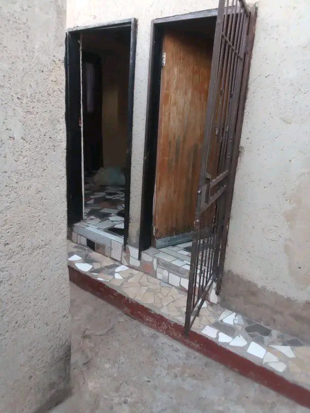 Two rooms available for rental in ext 1. rent  in Chiawelo