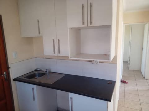 2 bedroom with open plan kitchenette with ,si  in Birch Acres