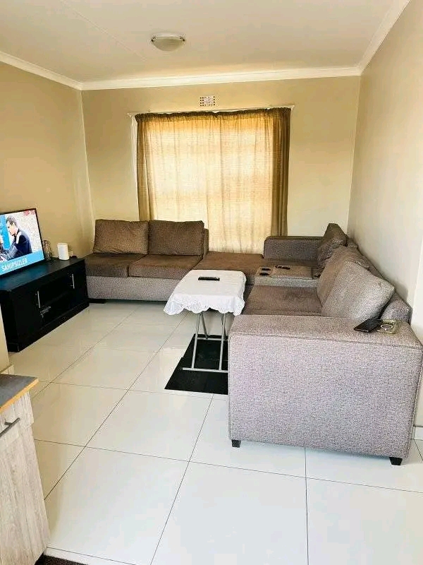3 bedroom house available in ext 45 north 
n  in Clayville