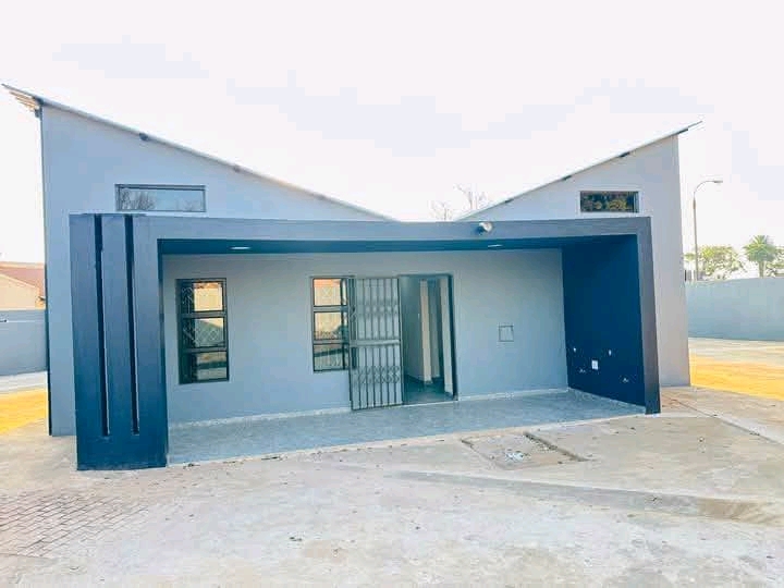 New built spacious open plan bachelor units
  in Dawn Park