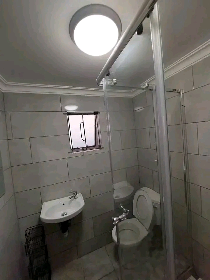 1 bedroom to rent in a1 for r3 000 it has sho  in Mamelodi