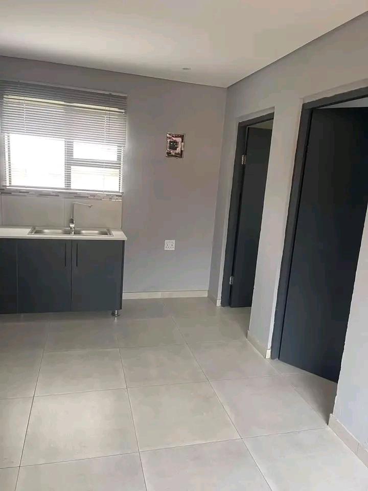 1 bedroom unit for r4300 for rental available  in Naturena