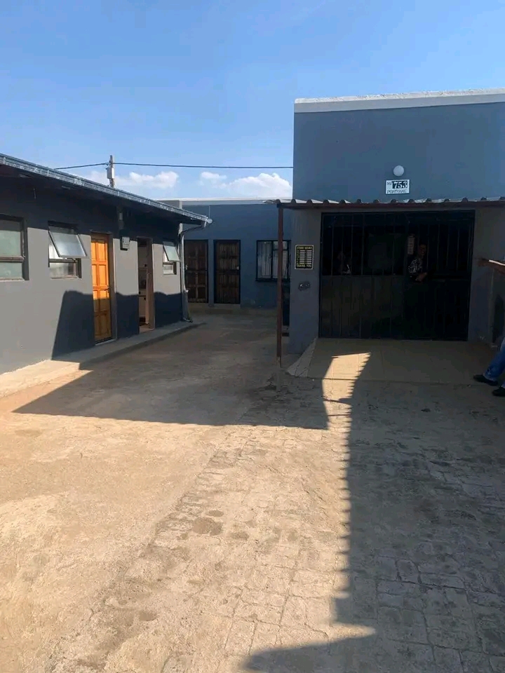 Room available in ext 1, next to wallys shops  in Orange Farm