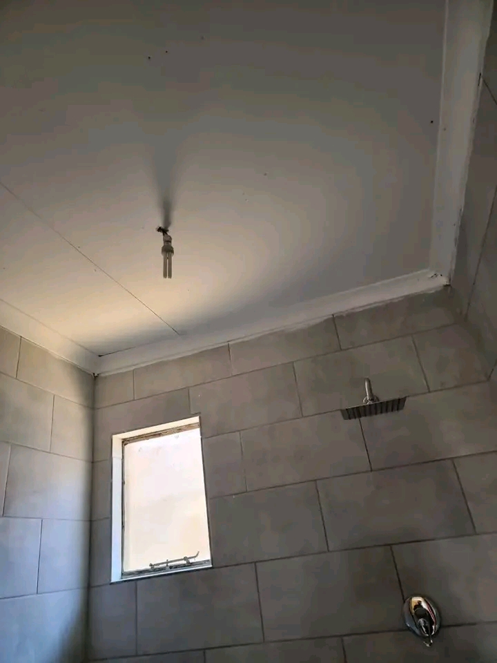 House for rental ext1
2bedrooms 
open plan   in Palm Ridge