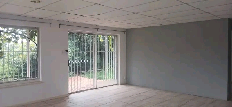 2 bedroom cottage for 8000 water and electric  in Kensington