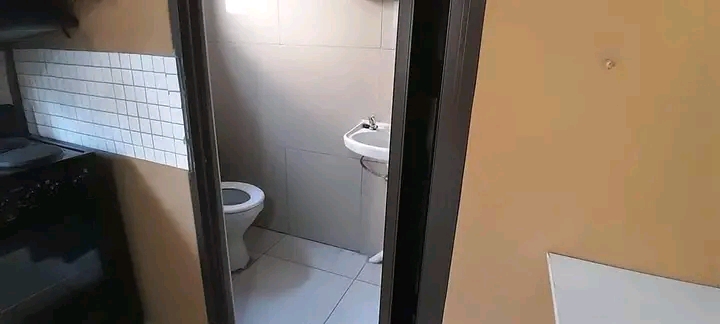 Bachelor room available to rent immediately
  in Vosloorus