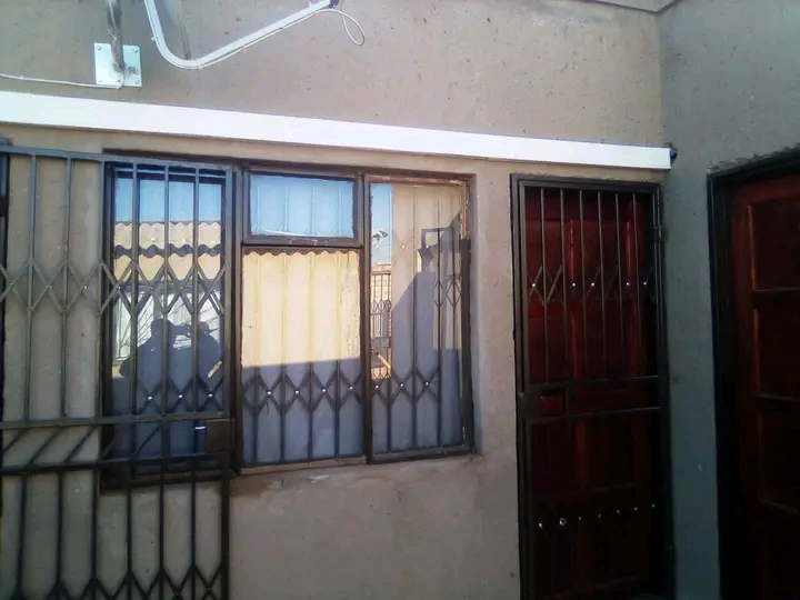 Hello room still available phase 2 r1400 call  in Braamfischer