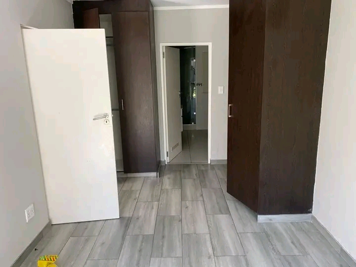 2 bedroom 2 bathrooms for rent ground floor w  in Sandton