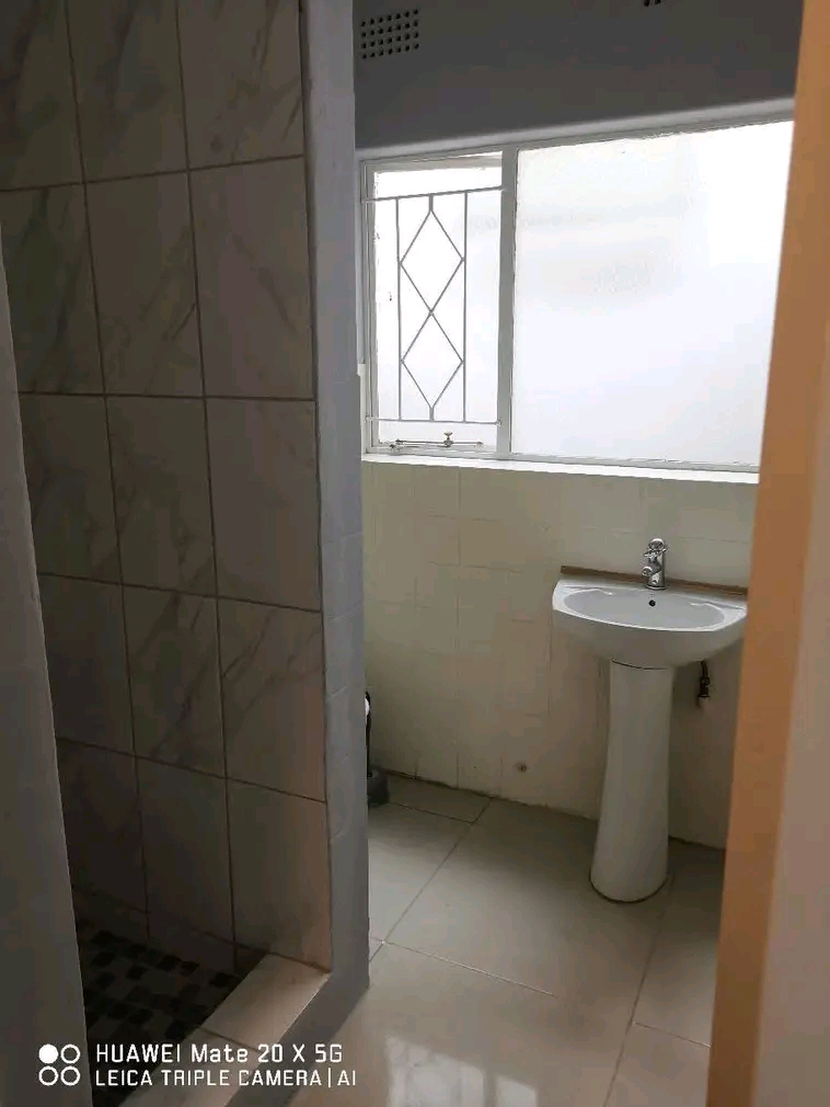 Room available available 
rent is r2950, dep  in Randpark Ridge