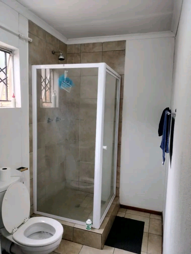 3 bedrooms, 2 bathroom available for rent. si  in Cosmo Creek