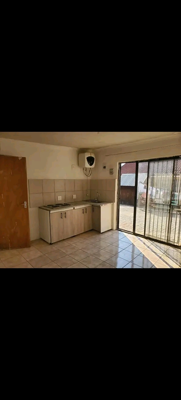 1 bedroom cottage with fitted kitchen, fitted  in Birchleigh North