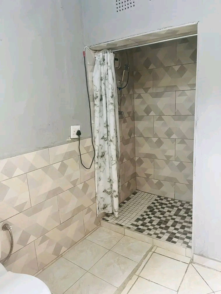 •new rental ⛩️
•available immediatel  in Birch Acres