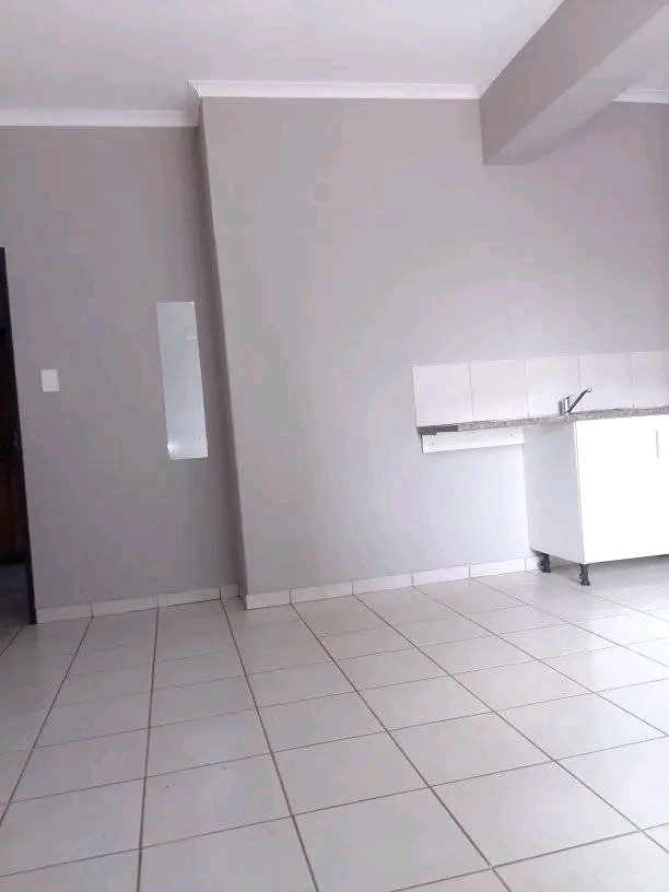 Bachelor s flats to rent in 130 hunter and be  in Yeoville