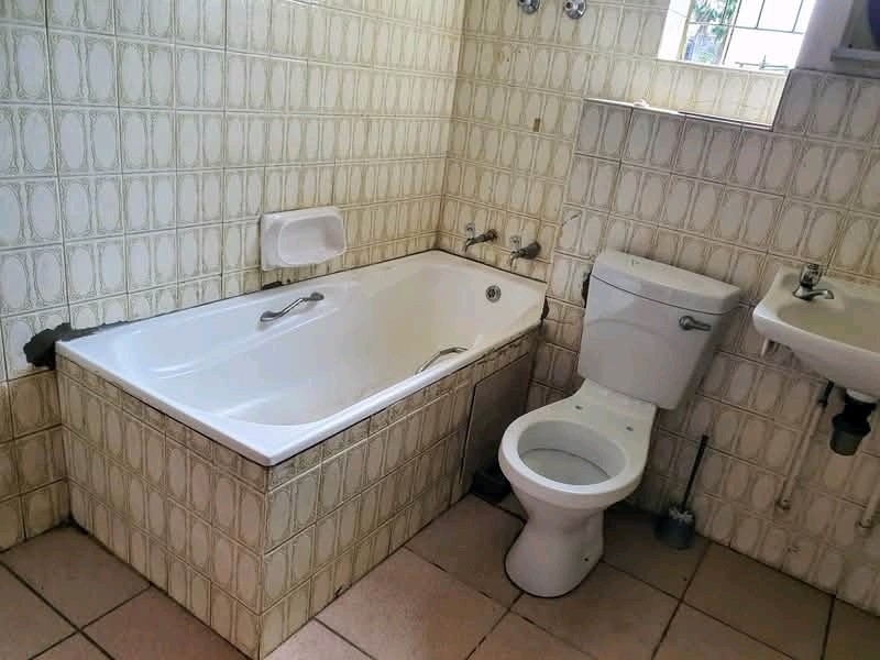 Standard room to let at 58 kotze street cnr.   in Sunnyside