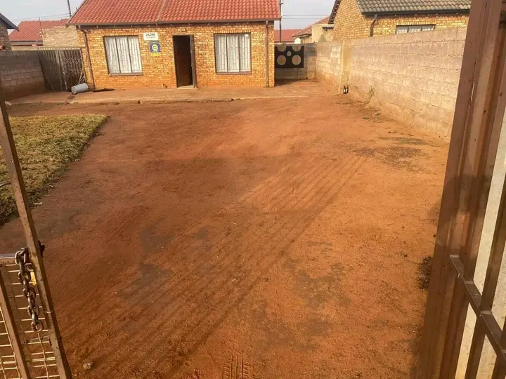 2 bedroom house available to rent at ext 27.   in Protea Glen