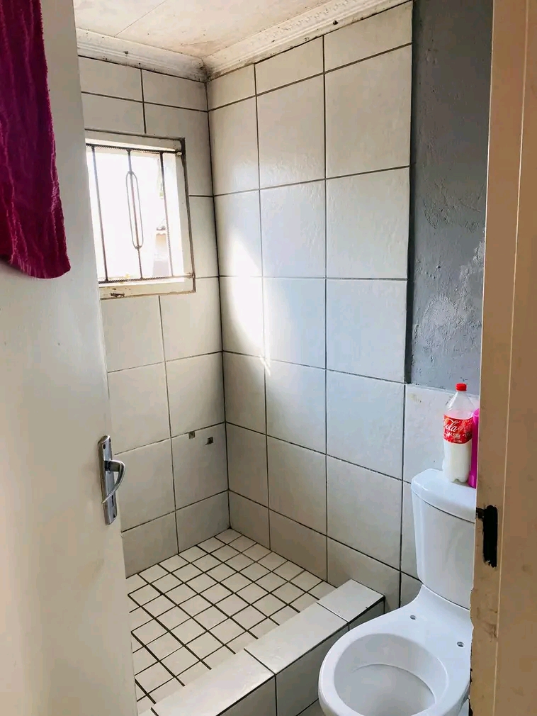 2 bedroom rdp
7398 abuja crescent at ext 6
  in Cosmo City