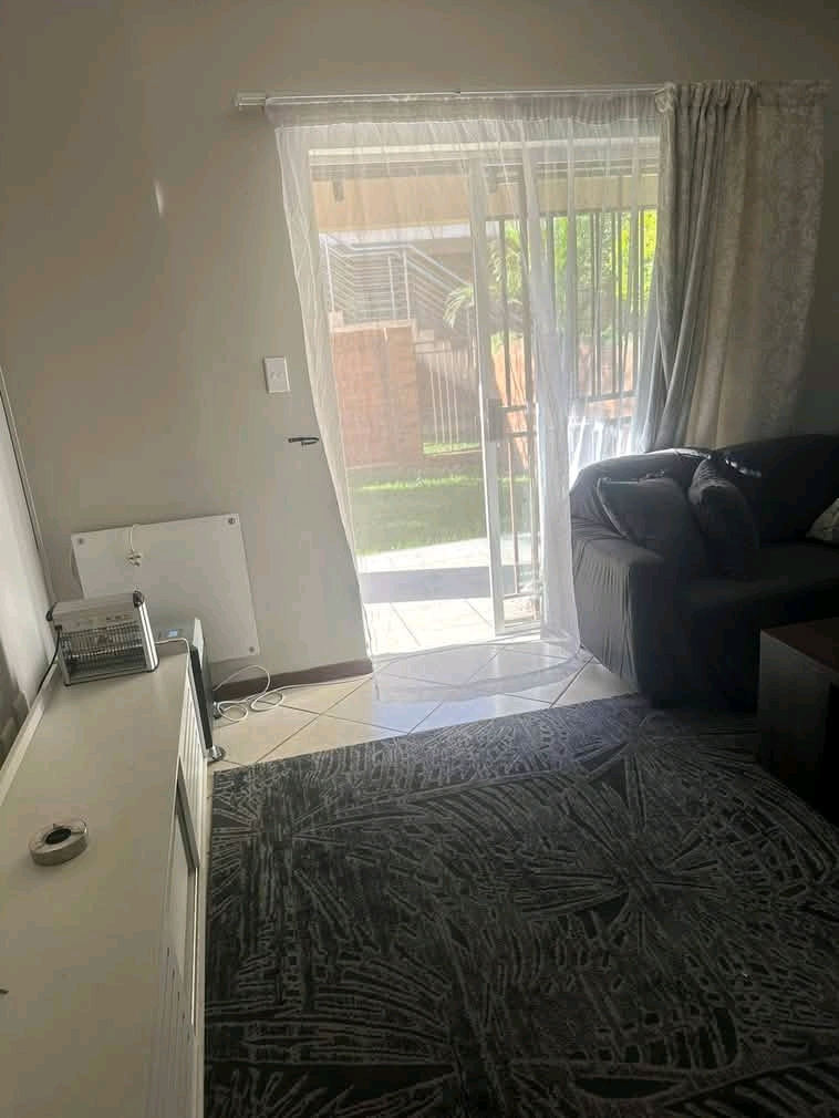 A beautiful private  ground floor 2 bedroom u  in Midrand