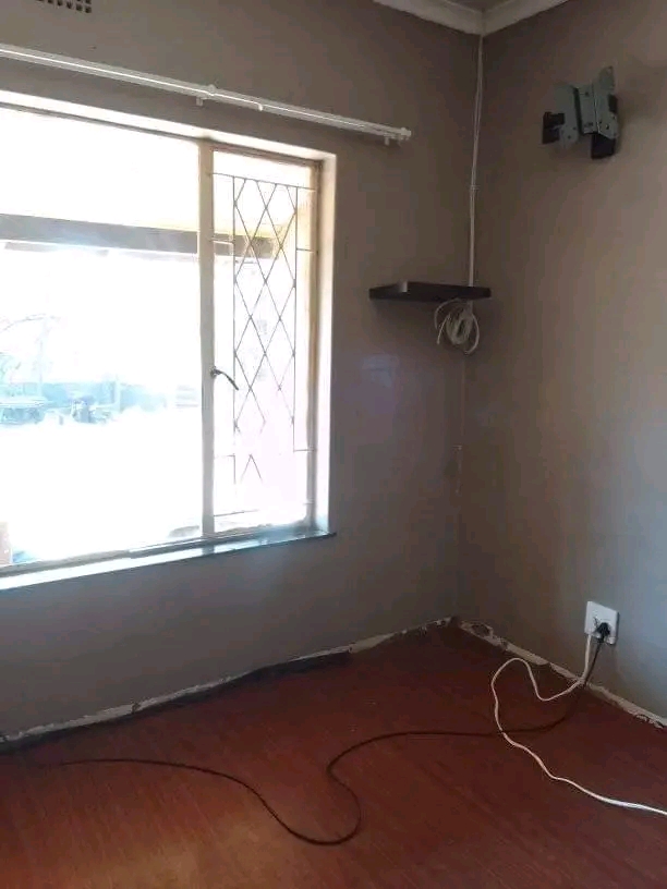 Room available close to checkers and mooifont  in Birch Acres