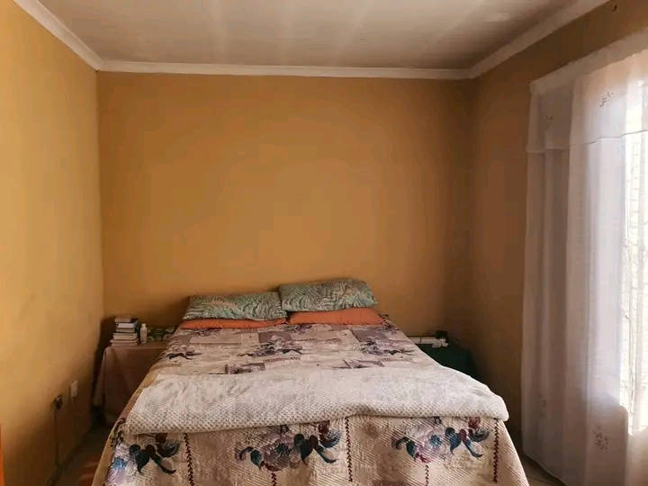 Area:ext 6 house for rental 
rent: r4500
de  in Vosloorus