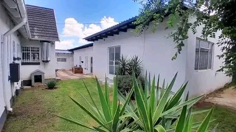 2 cottages immediately available in creswell   in Florida