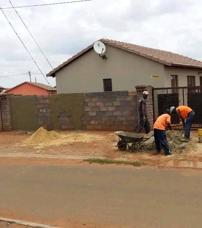 Neat 3 bedrooms house available to rent in ex  in Protea Glen