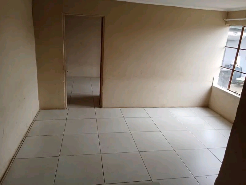 A cottage available in elsburg germiston for   in Elsburg