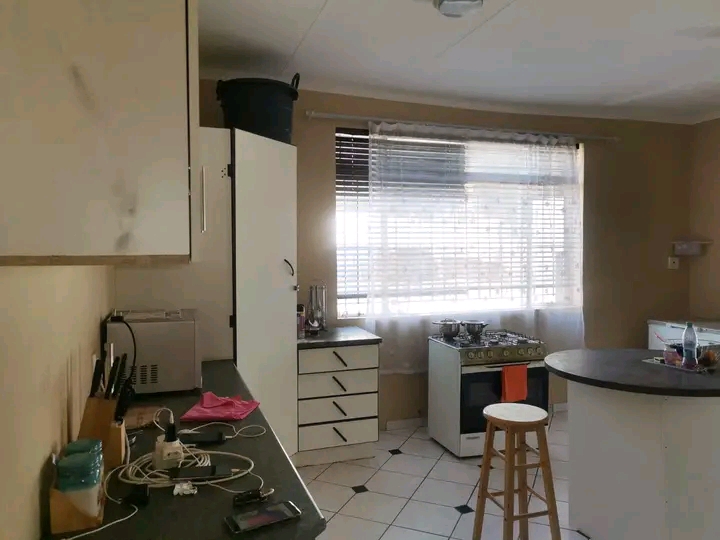 2 bedrooms house with a potential of 2,5 bedr  in Primrose