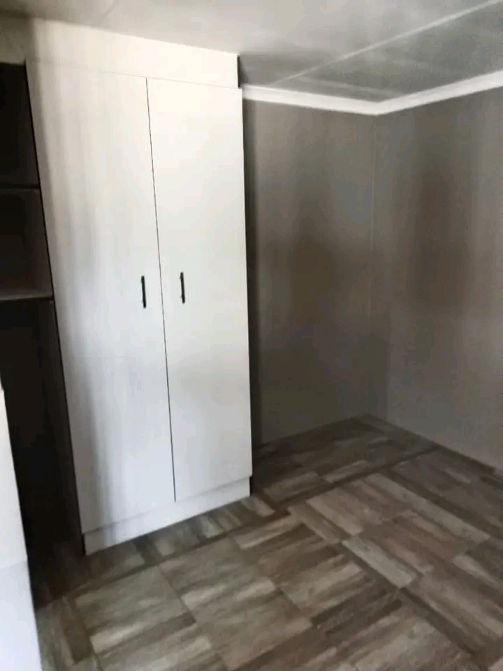 Spacious bachelor room available immediately  in Vosloorus