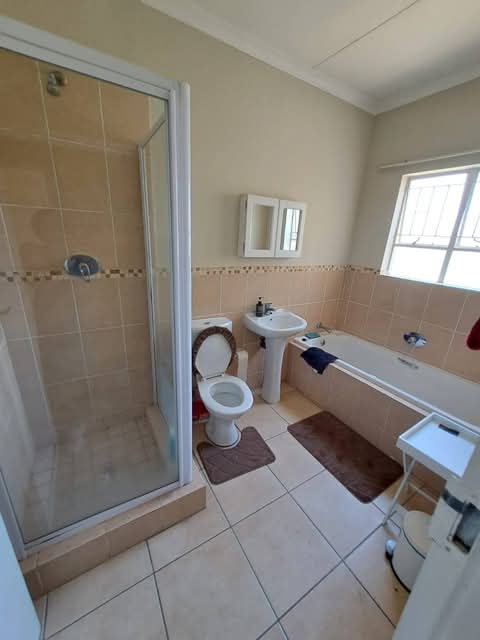 1st floor unit : open plan fitted kitchen and  in Ormonde