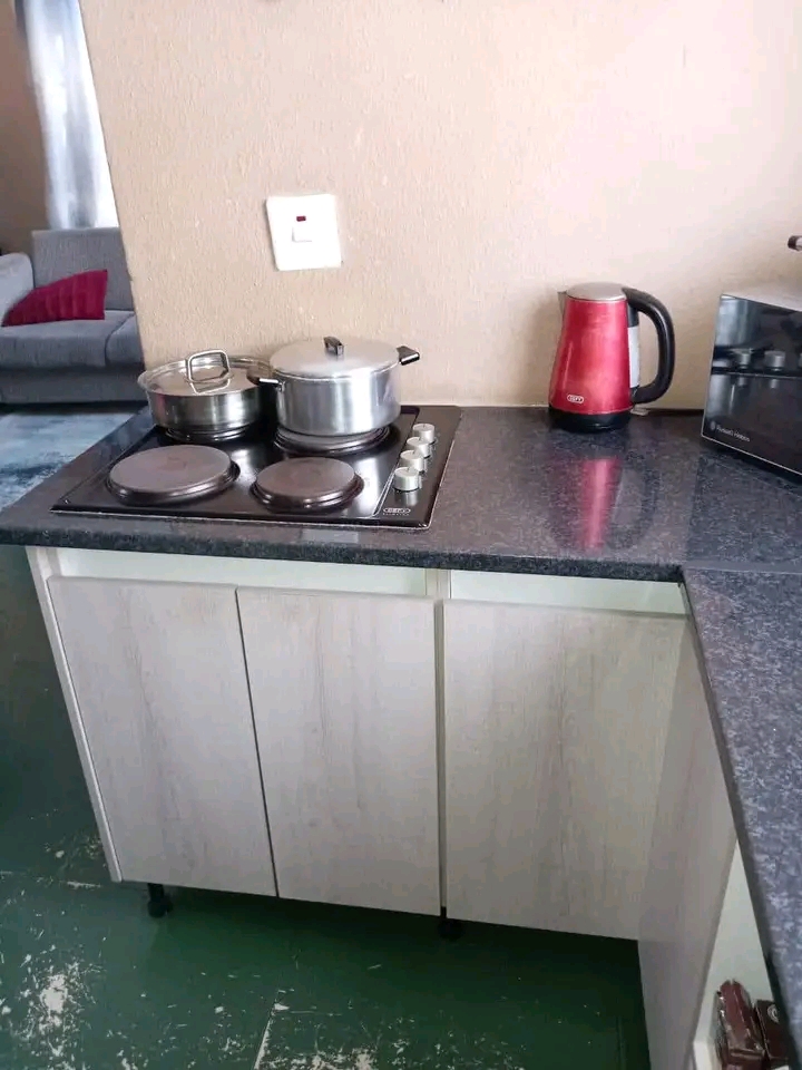 2 bedroom house coming with a  fitted kitchen  in Birch Acres