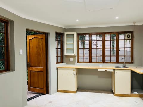 Cottage room available now for r4000 and r400  in Ferndale