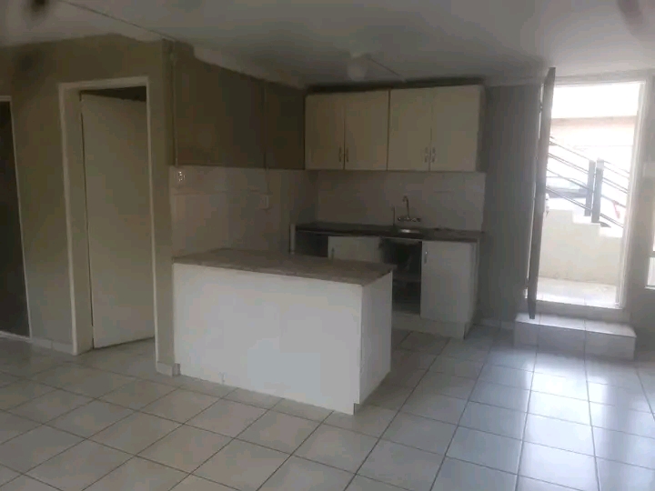 2 bedroomed cottage available @15 naiper stre  in Haddon