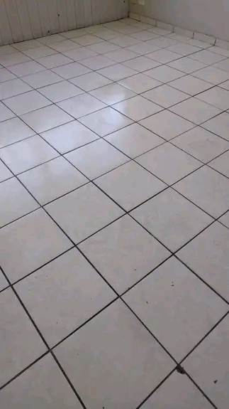 Single room available for a female @bryanston  in Bryanston