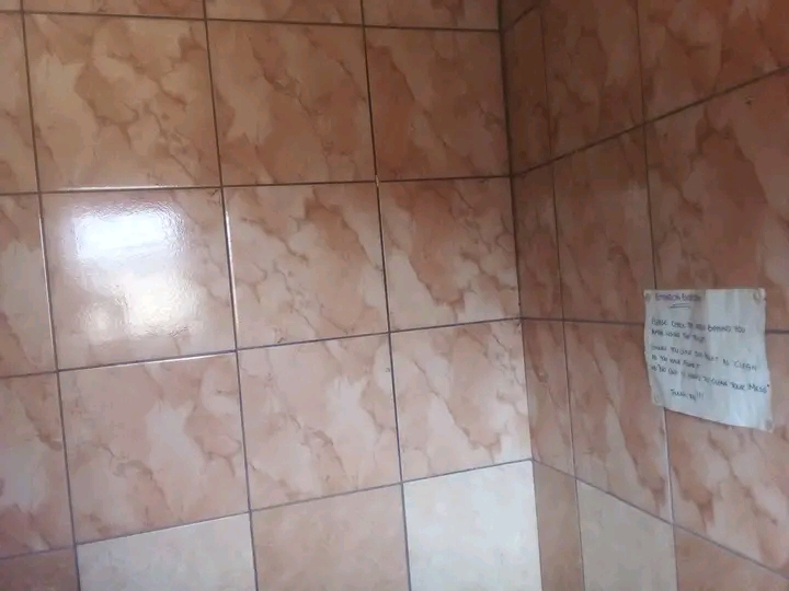 Garage to rent in ext 3 with shared shower no  in Chiawelo