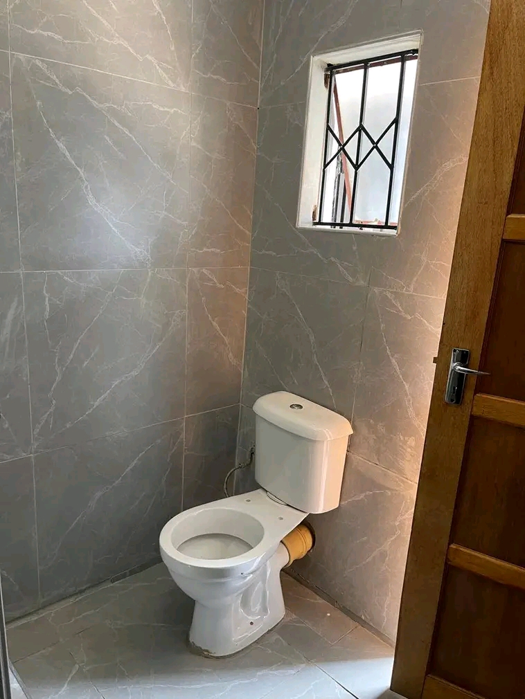 Room available ext 24 rental r1600 with once   in Nellmaphius
