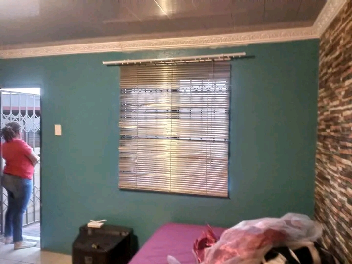 Spacious bachelor sized room available in ext  in Dobsonville