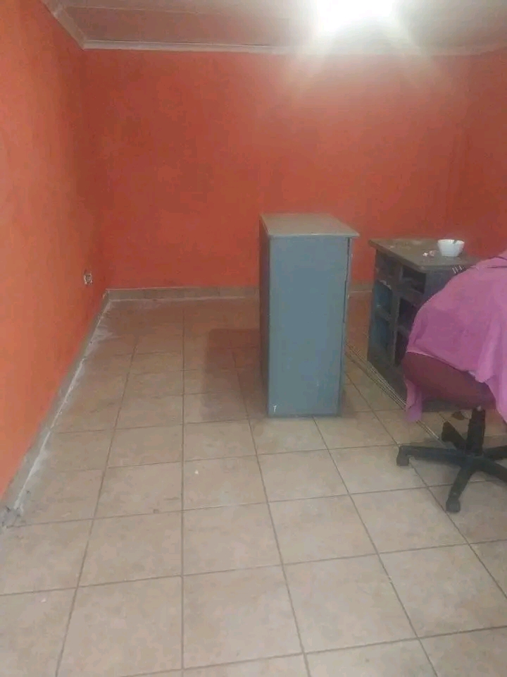 Outside room to rent electricity is prepaid,   in The Hill