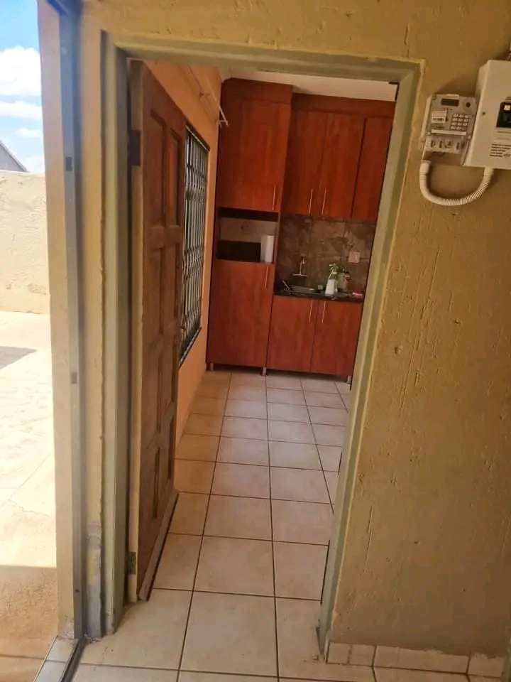 ©cottage to rent in #proteaglen ext13©©
1  in Protea Glen
