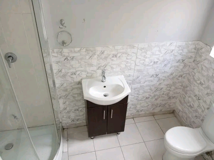 1 bedroom cottage to let in glen austin. rent  in Midrand