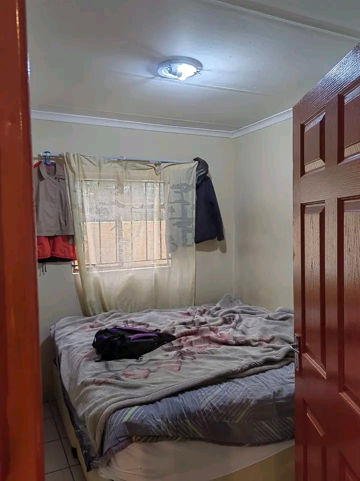 Urgent offer
a beautiful 2 bedrooms cottage   in The Hill