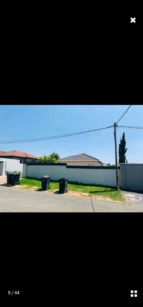 3 bedroom and 1 bathroom house to rent at ext  in Cosmo City