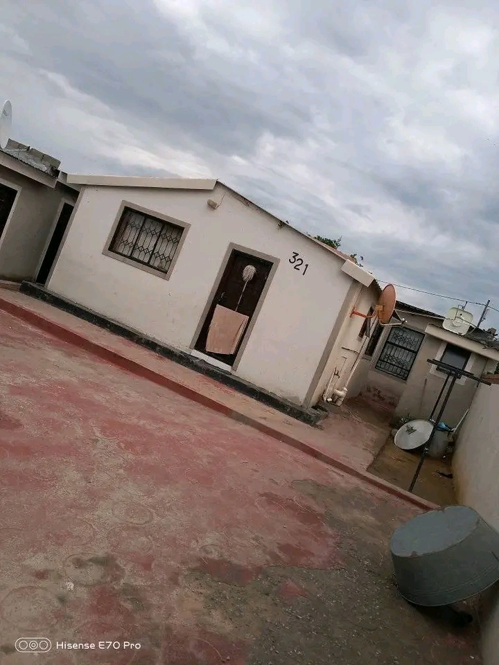Morning, room rental available at ext 37 dich  in Olievenhoutbosch