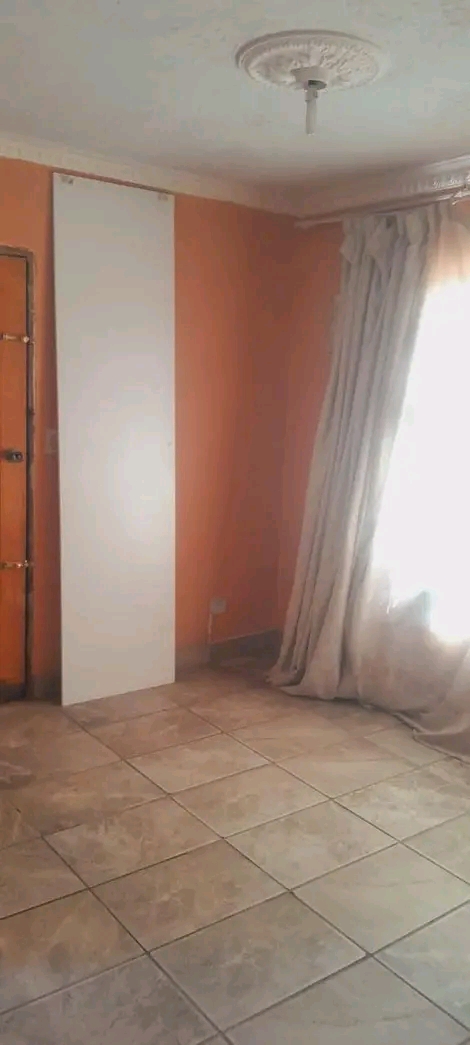 2 bedroom house available for immediate occup  in Protea Glen