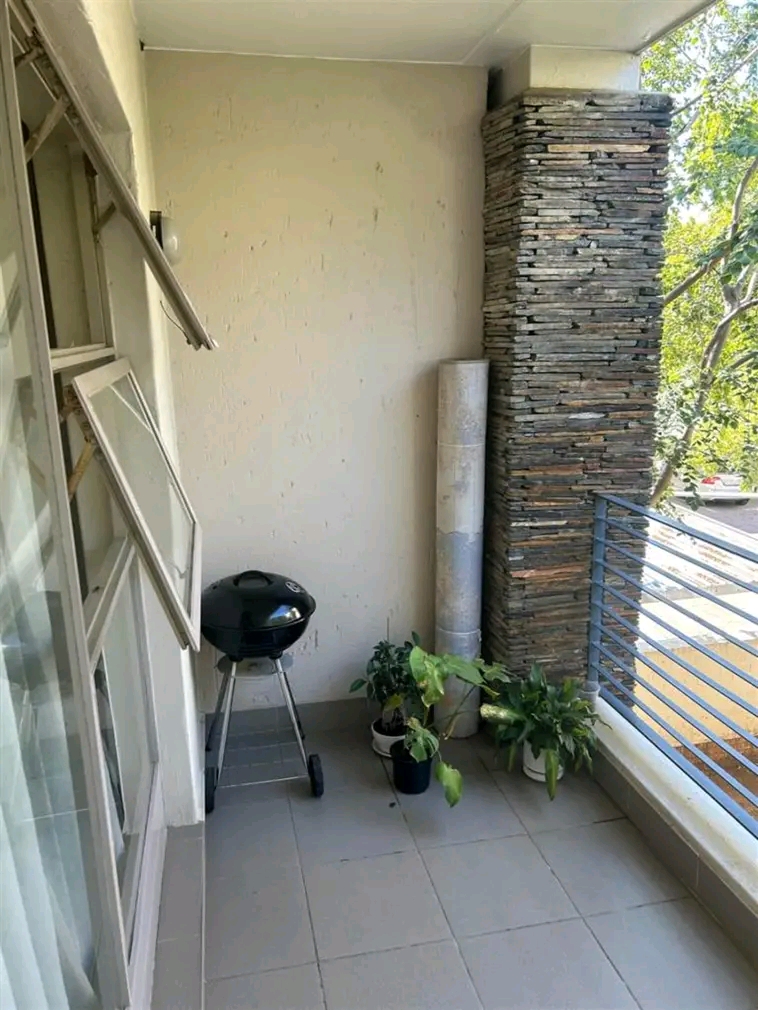 R 9 000 deposit: r 9 000
2 bedroom flat
siz  in Lonehill