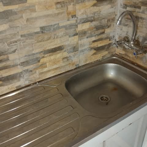En-suite room to rent in ext. 8
bachelor roo  in Protea Glen