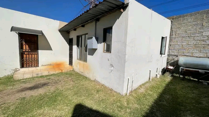 One separate bedroom with lounge,kitchen with  in Norkem Park